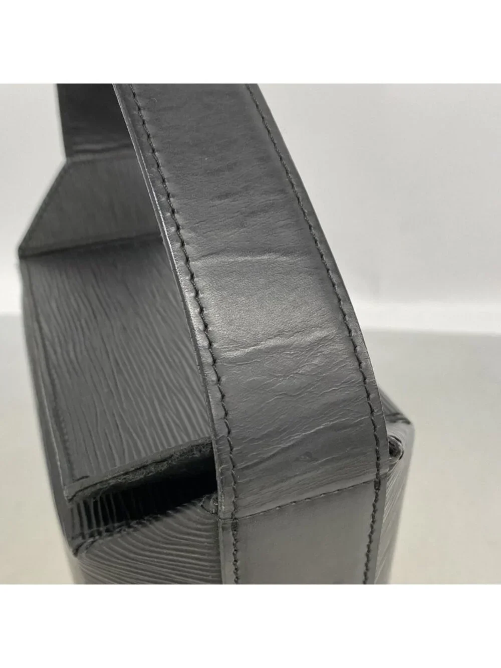 Louis Vuitton Shoulder Bag Epi Sac Saw Noir
